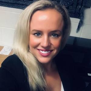 Meet your Posher, Danielle